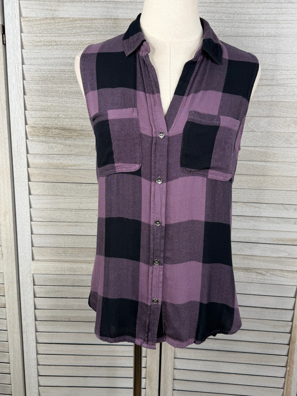 ROCK & REPUBLIC Sleeveless Plaid Flannel Top Purple/Black Women's-XS
